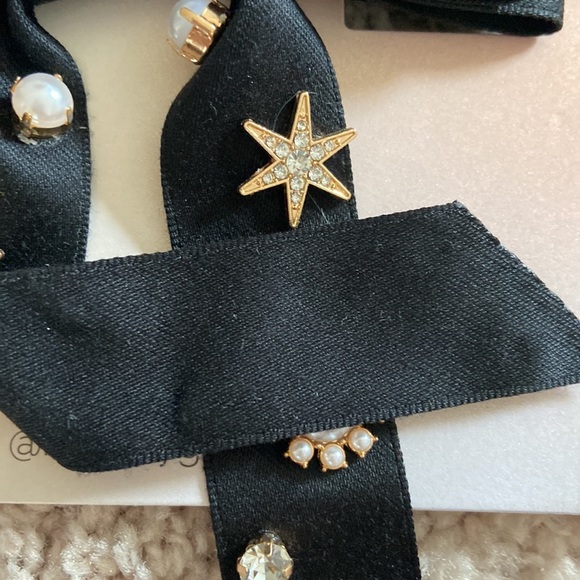 Cute hair bow pin 2 pc set. - Picture 4 of 5